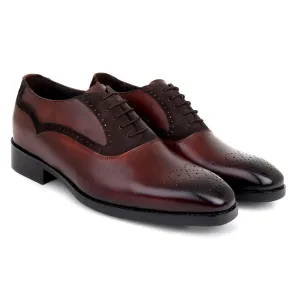 Brown Detailed Oxfords With Medallion