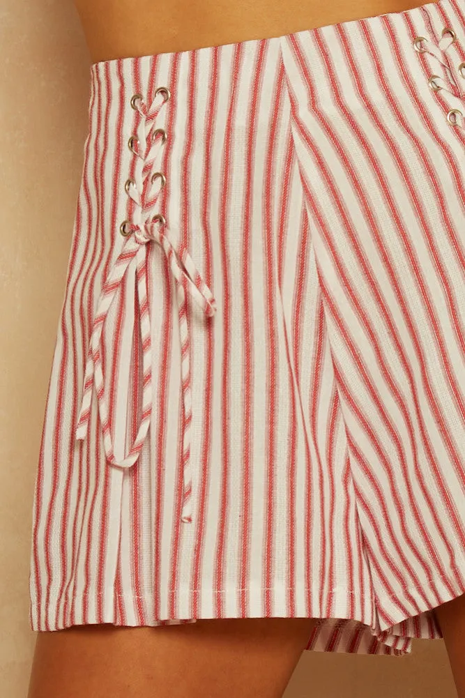 Catch A Wave Shorts Red