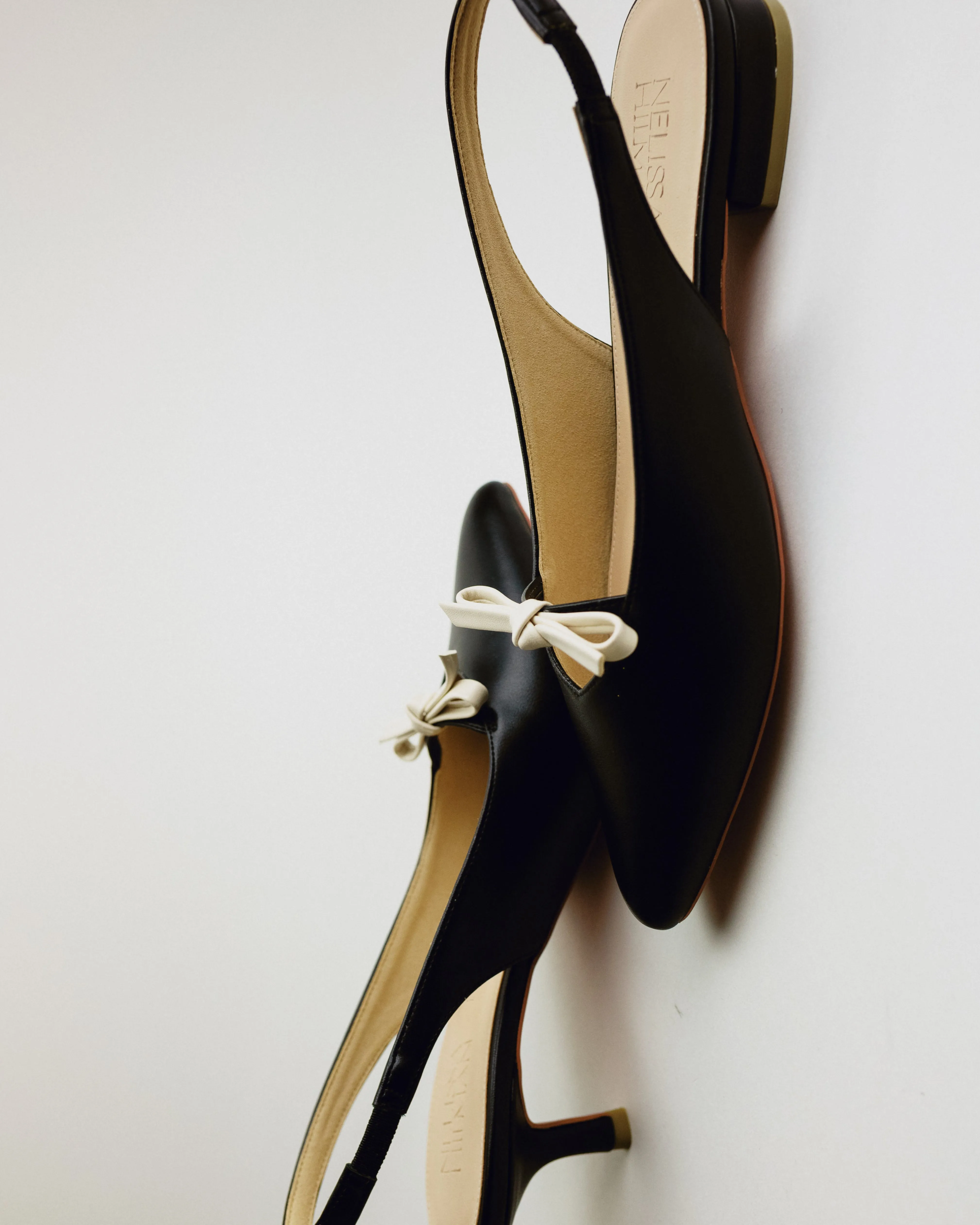 Shae Ribbon Pointy Flat Mules (Black)